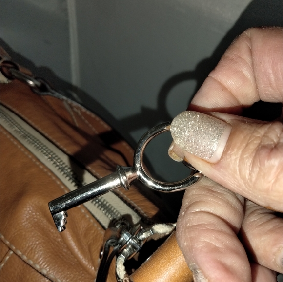 Women's Honey brown leather Fossil purse bag This bag was used On TikTok - Picture 5 of 13